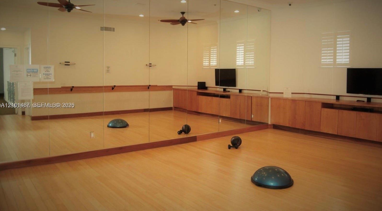 Residential Lease in Aventura 3