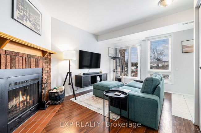 B - 207 Woodfield Dr, Condo with 2 bedrooms, 2 bathrooms and null parking in Nepean ON | Image 4