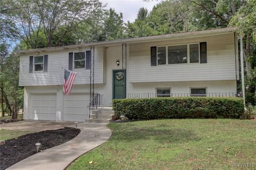 3549 Westview Ct, East Aurora, NY, 14052-9641 | Card Image