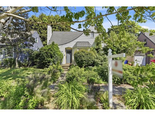 6704 Se 22nd Ave, Portland, OR, 97202-5653 | Card Image