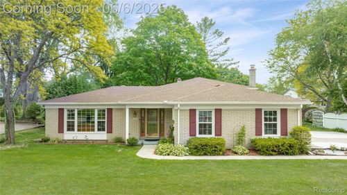 4118 Cherrywood Dr, Troy, MI, 48098-4237 | Card Image