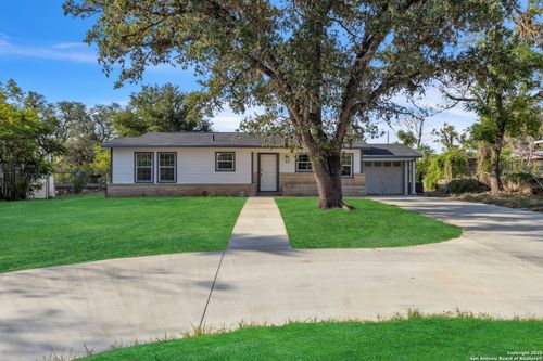 515 Bensdale Rd, Pleasanton, TX, 78064-2005 | Card Image
