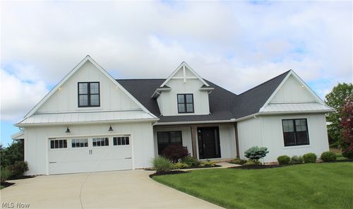 2374 Deer Creek Cir, Orrville, OH, 44667-9436 | Card Image