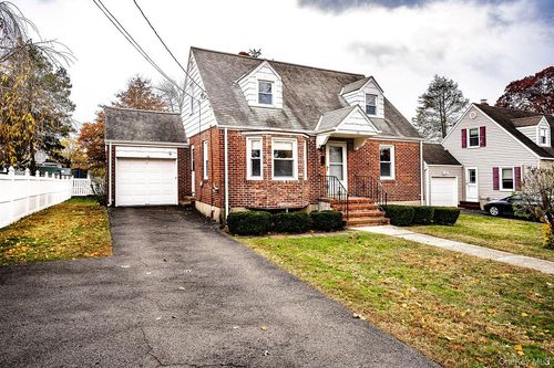 10 Maywood Ave, Port Chester, NY, 10573-2402 | Card Image