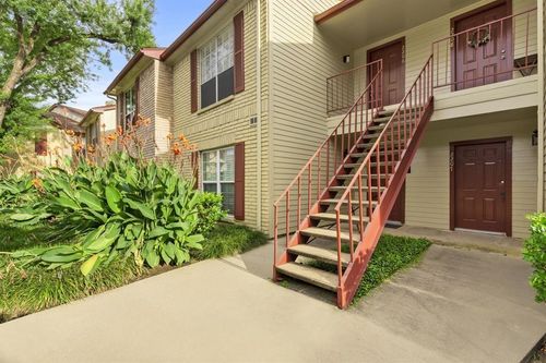 2206-2120 El Paseo St, Houston, TX, 77054-3230 | Card Image