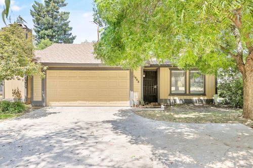 1968 E Harold Ave, Visalia, CA, 93292-2353 | Card Image