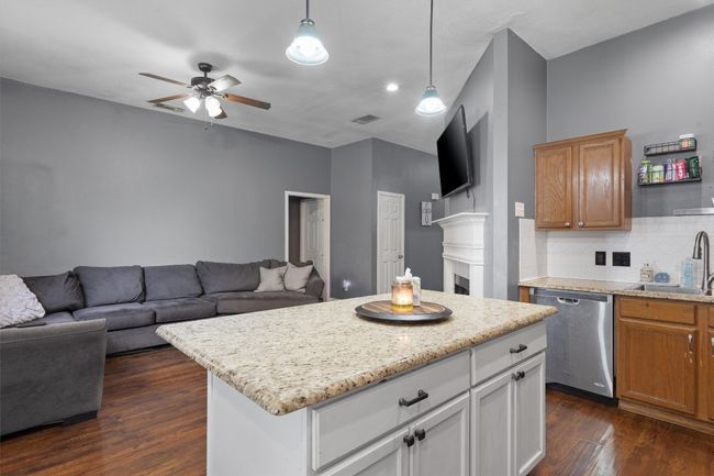 Kitchen | Image 11