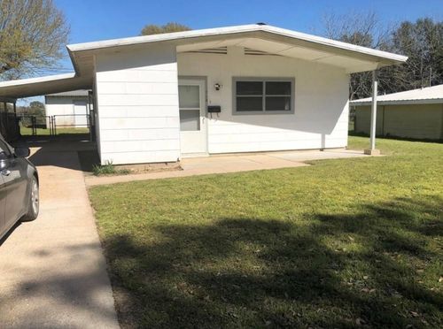 718 Hogan Dr, Rockdale, TX, 76567-2112 | Card Image