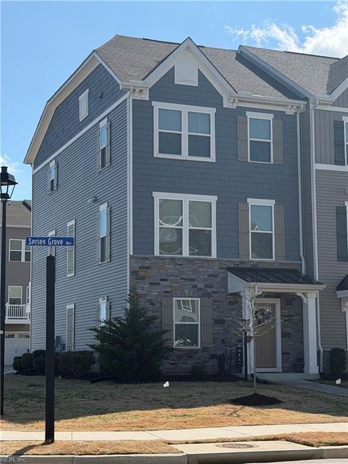 180 Spring Grove Way, Smithfield, VA, 23430-6386 | Card Image