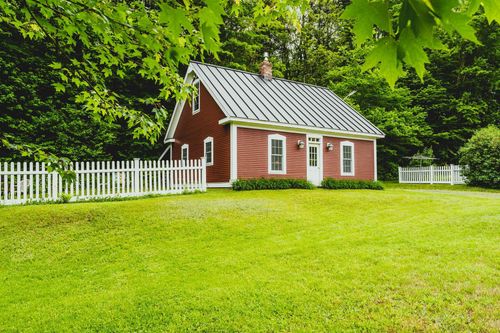 425 Nebraska Valley Rd, Stowe, VT, 05672-4701 | Card Image