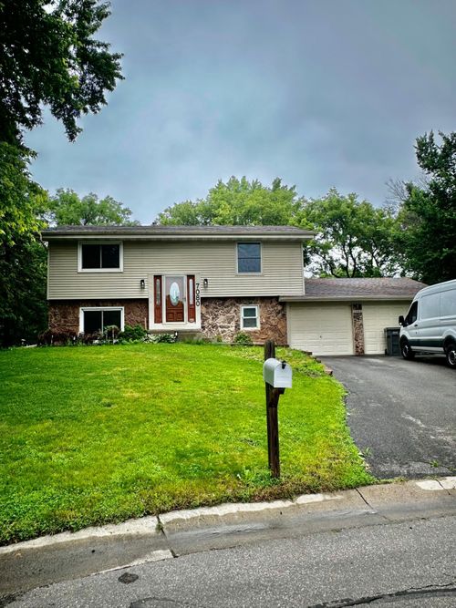7080 Quail Cir, Eden Prairie, MN, 55346-3350 | Card Image