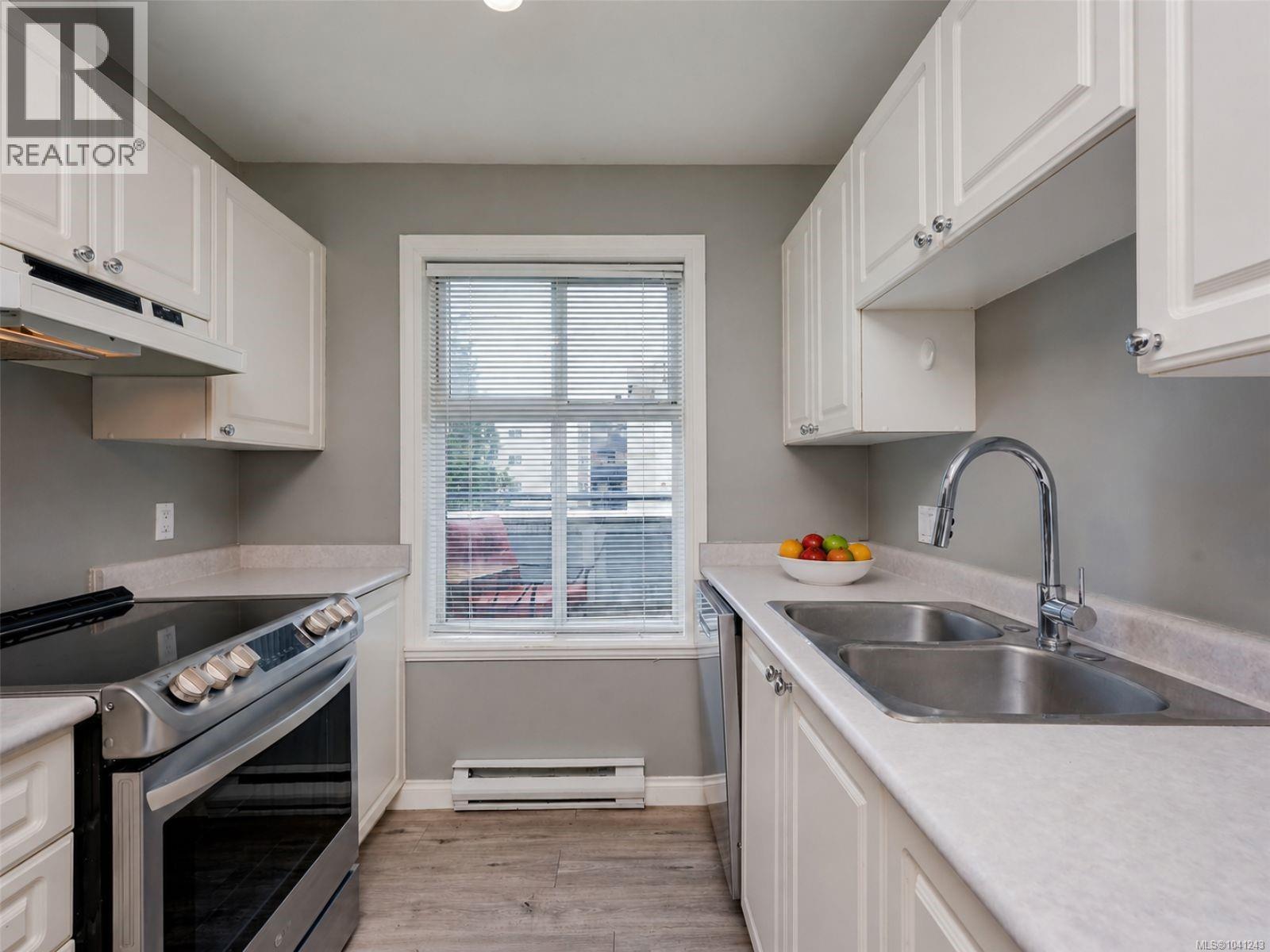 Residential in Saanich 5