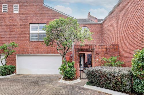 4 Rutgers Pl, Houston, TX, 77005-3857 | Card Image