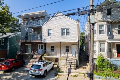 165 Winfield Ave, Home with 10 bedrooms, 6 bathrooms and null parking in Jersey City NJ | Image 2