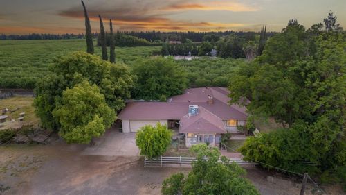 3389 E Olive Ave, Merced, CA, 95340-9338 | Card Image