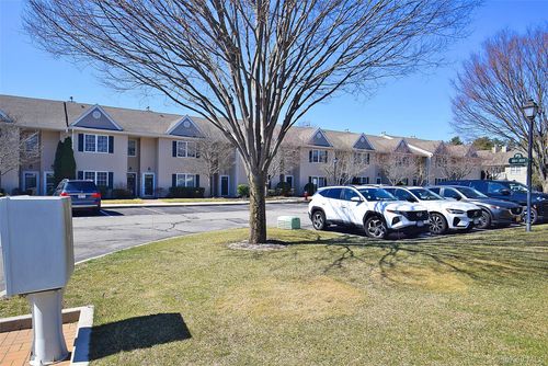822 Portofino Pl, Melville, NY, 11747-5211 | Card Image