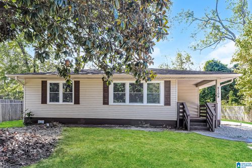 2109 Mississippi Ave, Hueytown, AL, 35023-3256 | Card Image