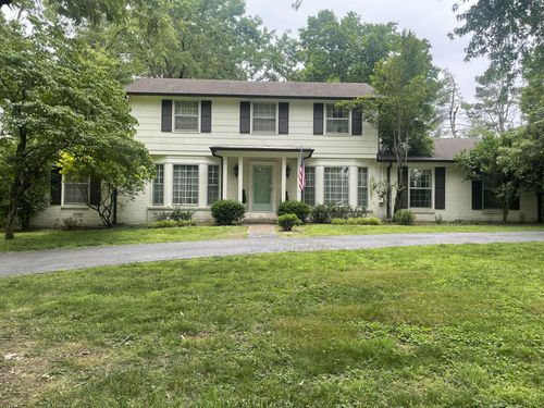8119 Holly Rd, Brentwood, TN, 37027-7115 | Card Image