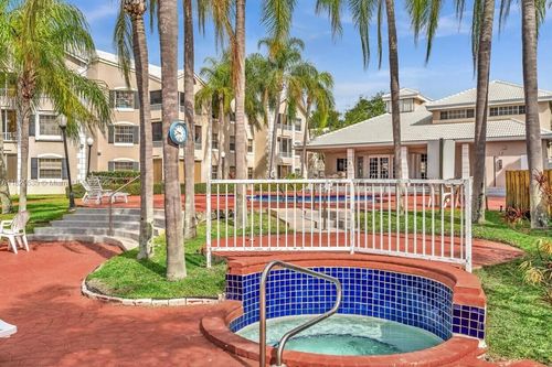 apt-308-2820 N Oakland Forest Dr, Oakland Park, FL, 33309-7625 | Card Image