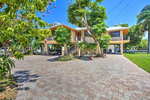 22865 Redfish Ln, Cudjoe Key, FL, 33042-4702 | Card Image