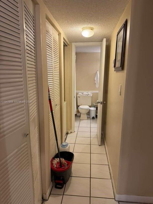 apt-107-6031 Shakerwood Cir, Tamarac, FL, 33319-2362 | Card Image