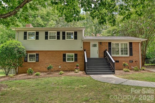 2308 Knickerbocker Dr, Charlotte, NC, 28212-6735 | Card Image