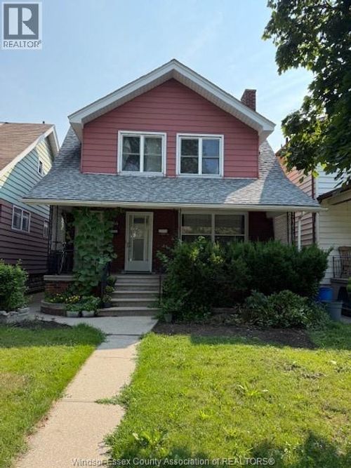 {{alt}} | Card Image