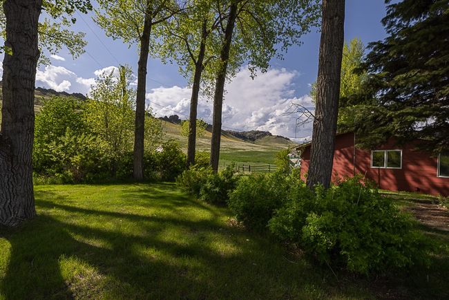 655 Mission Rd, Home with 5 bedrooms, 2 bathrooms and null parking in Cascade MT | Image 33