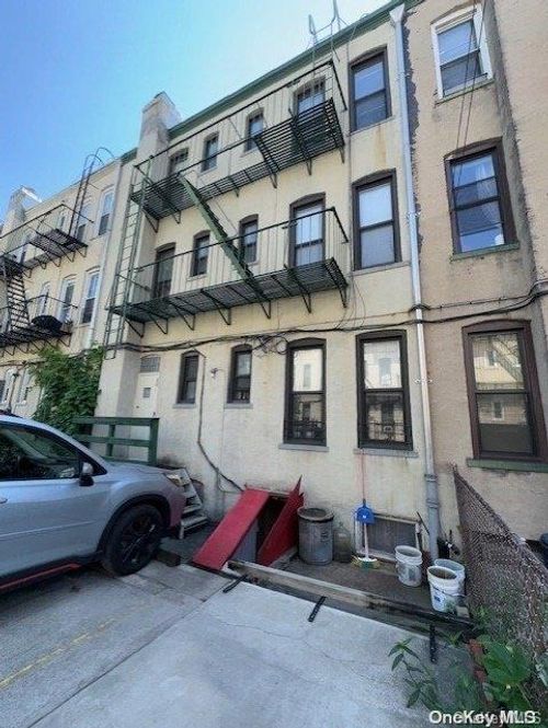 34-46 43rd St, Long Island City, NY, 11101-1168 | Card Image