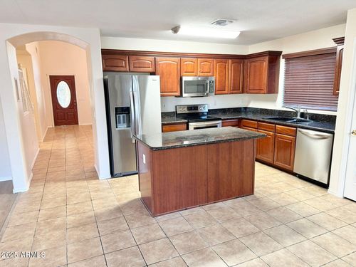 6608 W Hilton Ave, Phoenix, AZ, 85043-8521 | Card Image