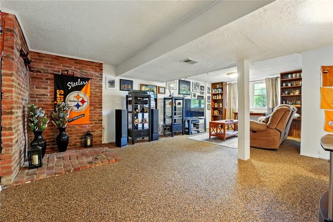 909 Fox Run Cir, House other with 3 bedrooms, 2 bathrooms and 1 parking in Cranberry Twp PA | Image 20
