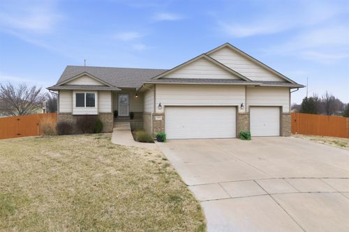 2402 S Fieldcrest Cir, Wichita, KS, 67215-8953 | Card Image