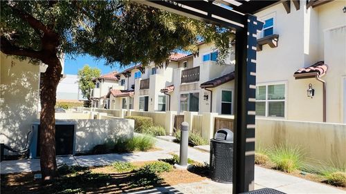 8572 Corsica Ln, Buena Park, CA, 90620-3955 | Card Image