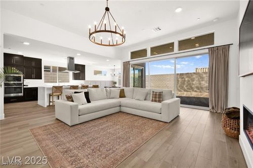 9815 Evergreen Pine St, Las Vegas, NV, 89166-1396 | Card Image