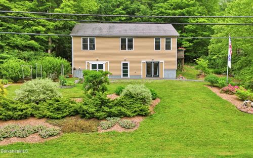 26 Mahkeenac Rd, Stockbridge, MA, 01262-9610 | Card Image