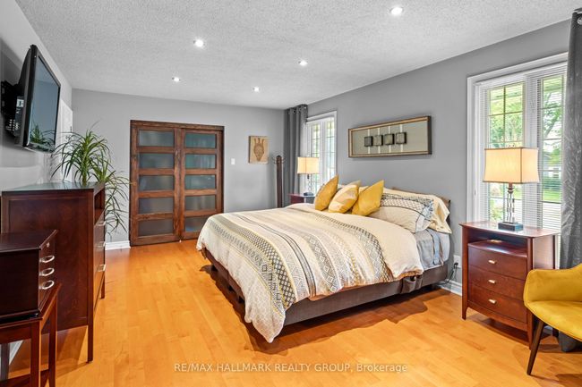 2140 Blue Jay Cres, House other with 2 bedrooms, 2 bathrooms and 3 parking in Gloucester ON | Image 15