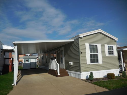 911 Douglas Dr, Erie, PA, 16505-4113 | Card Image