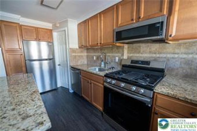 449 E Garrison St, Townhouse with 3 bedrooms, 1 bathrooms and null parking in BETHLEHEM PA | Image 9