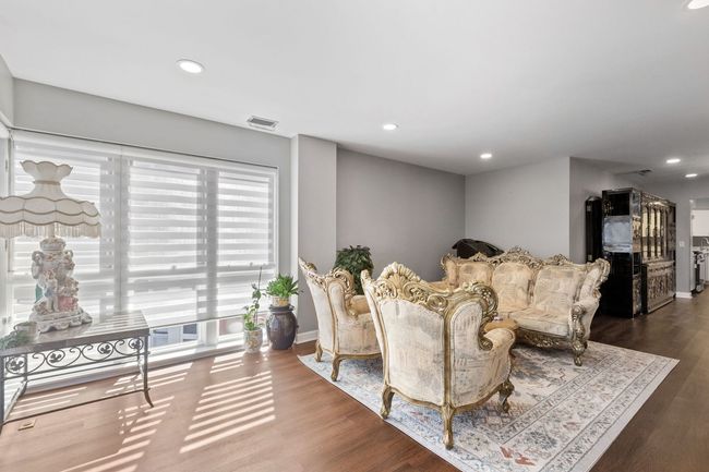 APT-311 - 3100 Lexington Ln, Condo with 2 bedrooms, 2 bathrooms and 1 parking in Glenview IL | Image 13