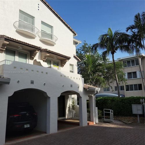 2005 Oceanwalk Ter, Pompano Beach, FL, 33062-7652 | Card Image