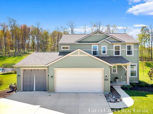 9299 Sunset Ridge Dr Ne, Rockford, MI, 49341-7129 | Card Image
