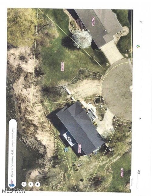 993 Bennington Ct, Akron, OH, 44312-6022 | Card Image