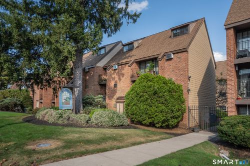 26-38 N Main St, West Hartford, CT, 06107-1907 | Card Image