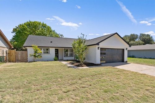 6901 Windrift Way, Austin, TX, 78745-5447 | Card Image