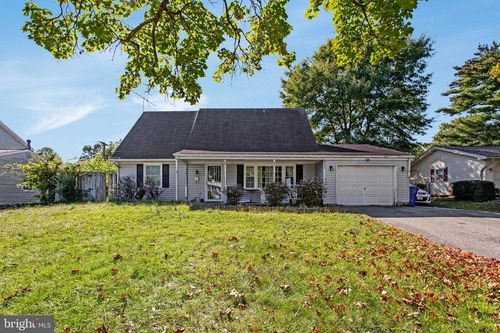 4020 Chelmont Ln, BOWIE, MD, 20715-1327 | Card Image