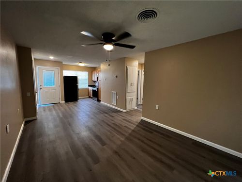 apt-d2-200 Twin Mountain Rd, Wimberley, TX, 78676-5040 | Card Image