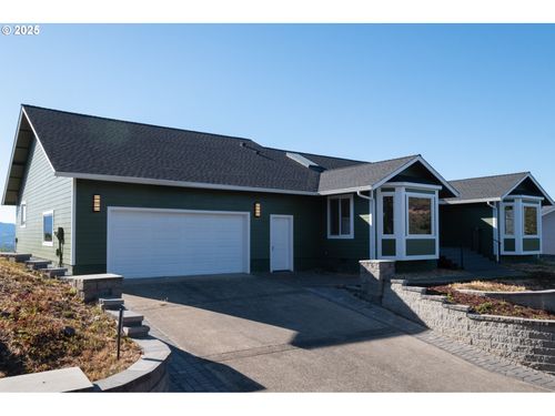 383 Ridgecrest Dr, Roseburg, OR, 97471-5583 | Card Image