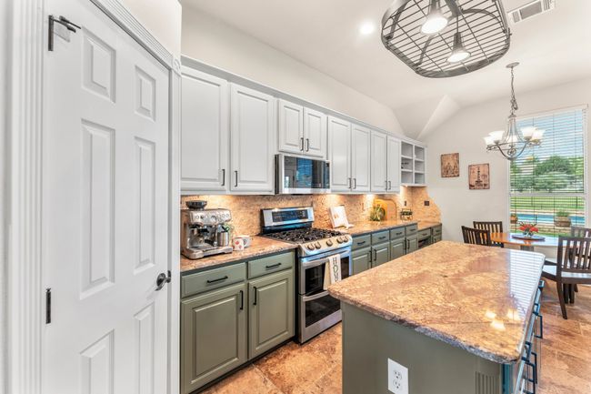 Kitchen | Image 12