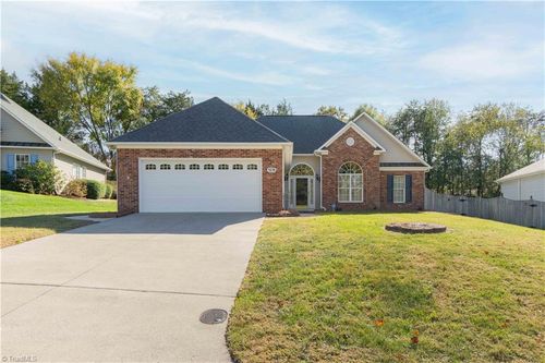 1276 Beaverton Trl, Winston Salem, NC, 27103-5271 | Card Image