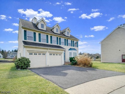 8 Mulberry Ct, Branchburg, NJ, 08876-7402 | Card Image